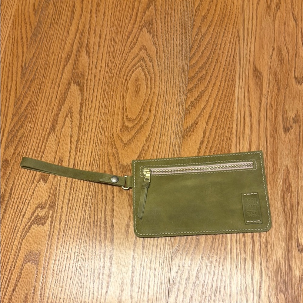 Portland Leather Anjou adriana Wristlet